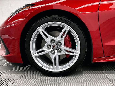 Used 2021 Chevrolet Corvette Stingray Coupe w/ 1LT RWD image 9