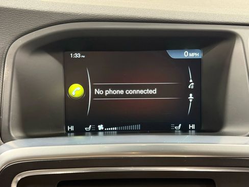 Used 2016 Volvo V60 T5 Cross Country image 33