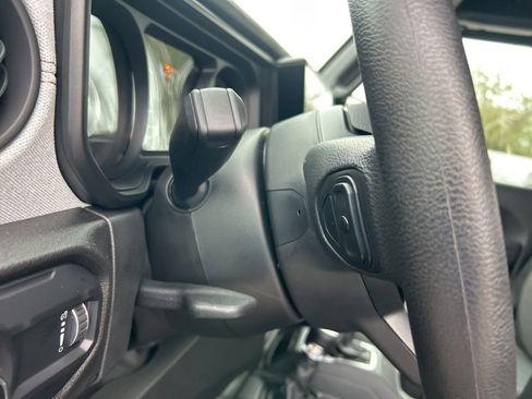 Certified 2024 Jeep Gladiator Sport AWD/4WD image 36