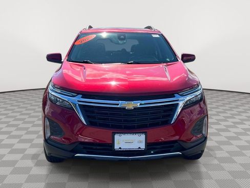 Used 2023 Chevrolet Equinox LT image 2