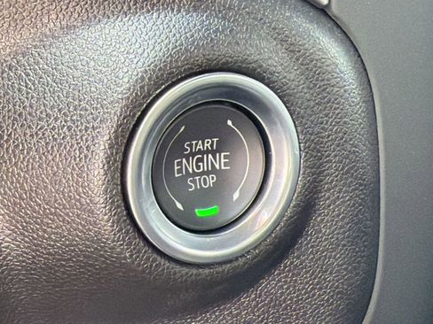 Used 2024 Chevrolet Silverado 2500 Custom w/ Custom Value Package image 27