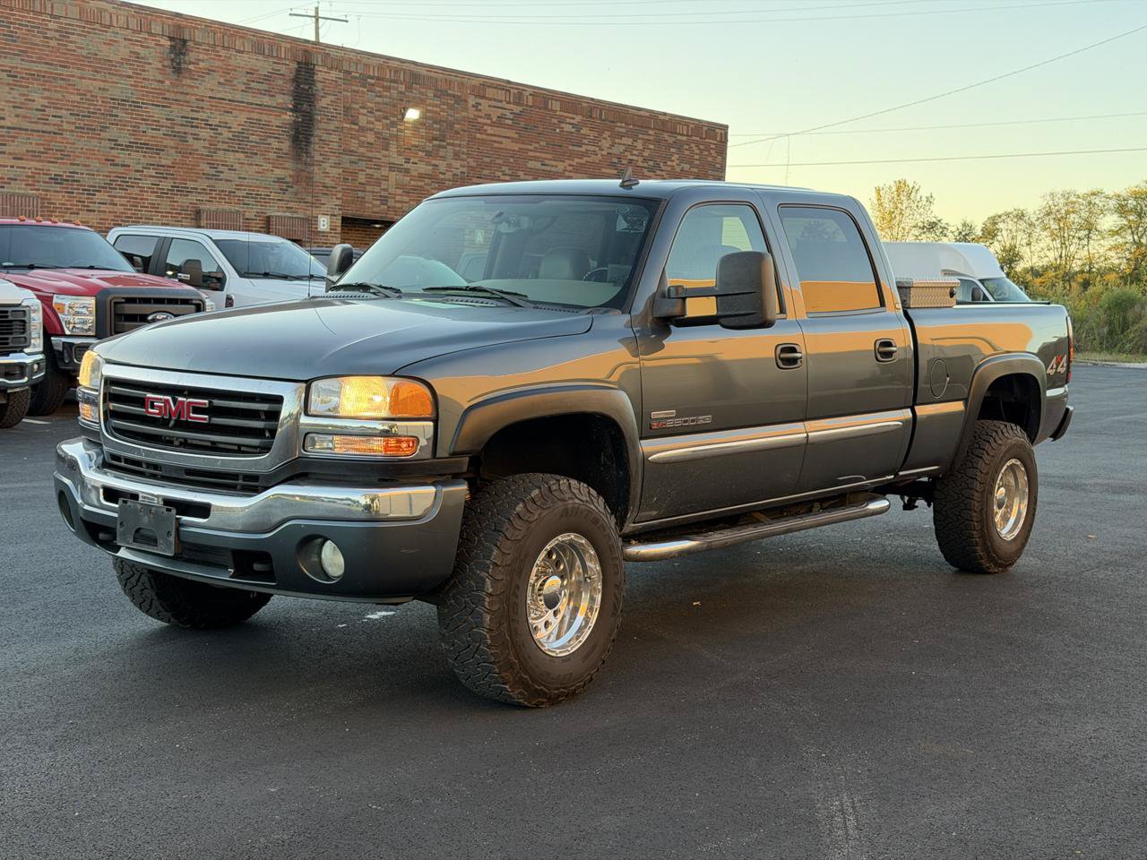 Used 2006 GMC Sierra 2500 SLT w/ Heavy-Duty Power Package AWD/4WD image 5