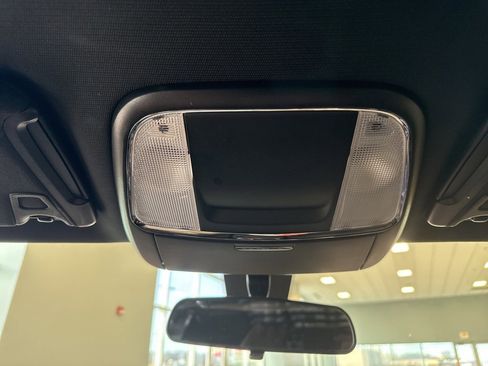 Used 2022 Dodge Charger SXT w/ Blacktop Package image 29