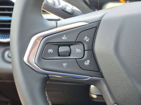 New 2026 Chevrolet Trax LT w/ LT Convenience Package FWD image 12