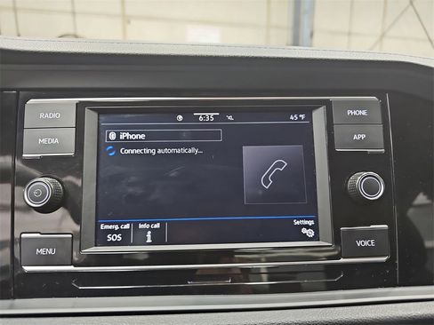 Used 2024 Volkswagen Jetta SE image 21