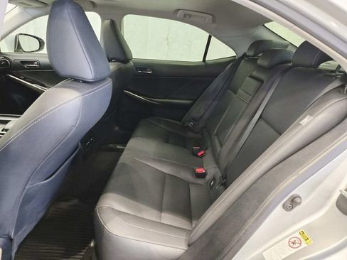 Used 2016 Lexus IS 300 AWD image 10