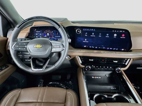 Used 2026 Chevrolet Tahoe High Country w/ Sun And Tow Package AWD/4WD image 12