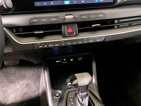 Used 2025 Kia K4 LXS image 24