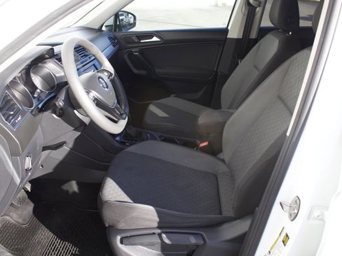 Used 2019 Volkswagen Tiguan S image 11