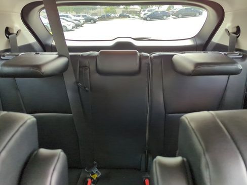 Used 2025 Toyota Highlander XLE AWD/4WD image 26