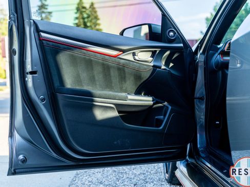 Used 2019 Honda Civic Type R image 13