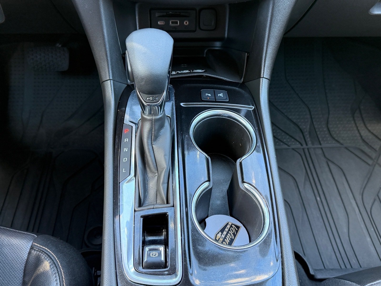 Used 2023 Chevrolet Equinox Premier AWD/4WD image 19