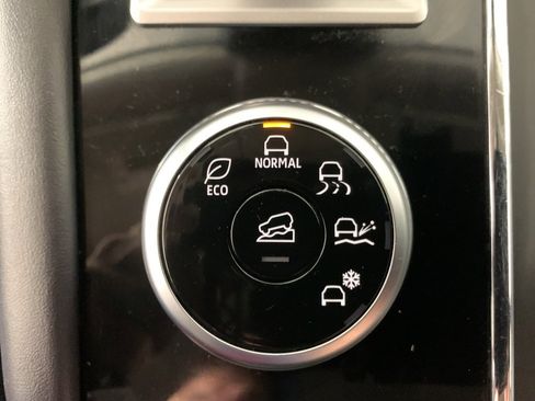 Used 2023 Mitsubishi Outlander SE image 27