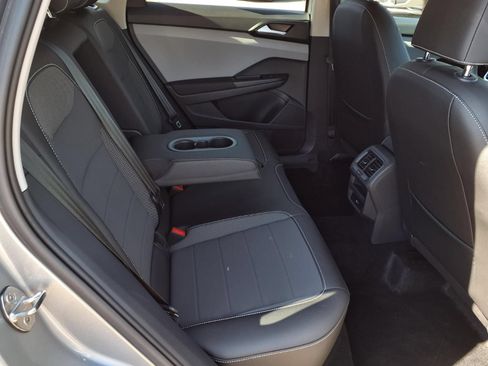 Certified 2023 Volkswagen Taos SE w/ Black Wheel Package FWD image 24