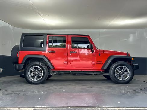 Used 2017 Jeep Wrangler Unlimited Sport w/ Quick Order Package 24S AWD/4WD image 2