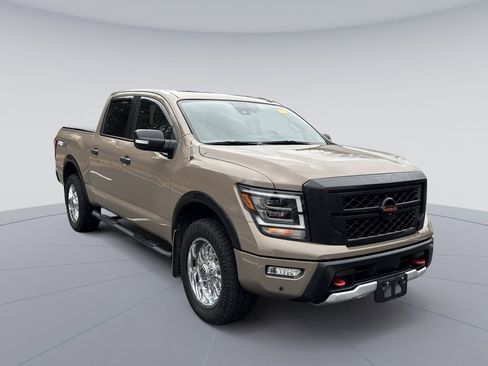 Used 2021 Nissan Titan PRO-4X w/ Pro-4x Convenience Package image 1