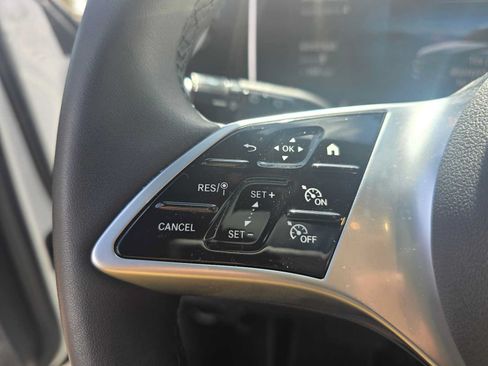 Used 2026 Mercedes-Benz GLC 300 4MATIC image 29