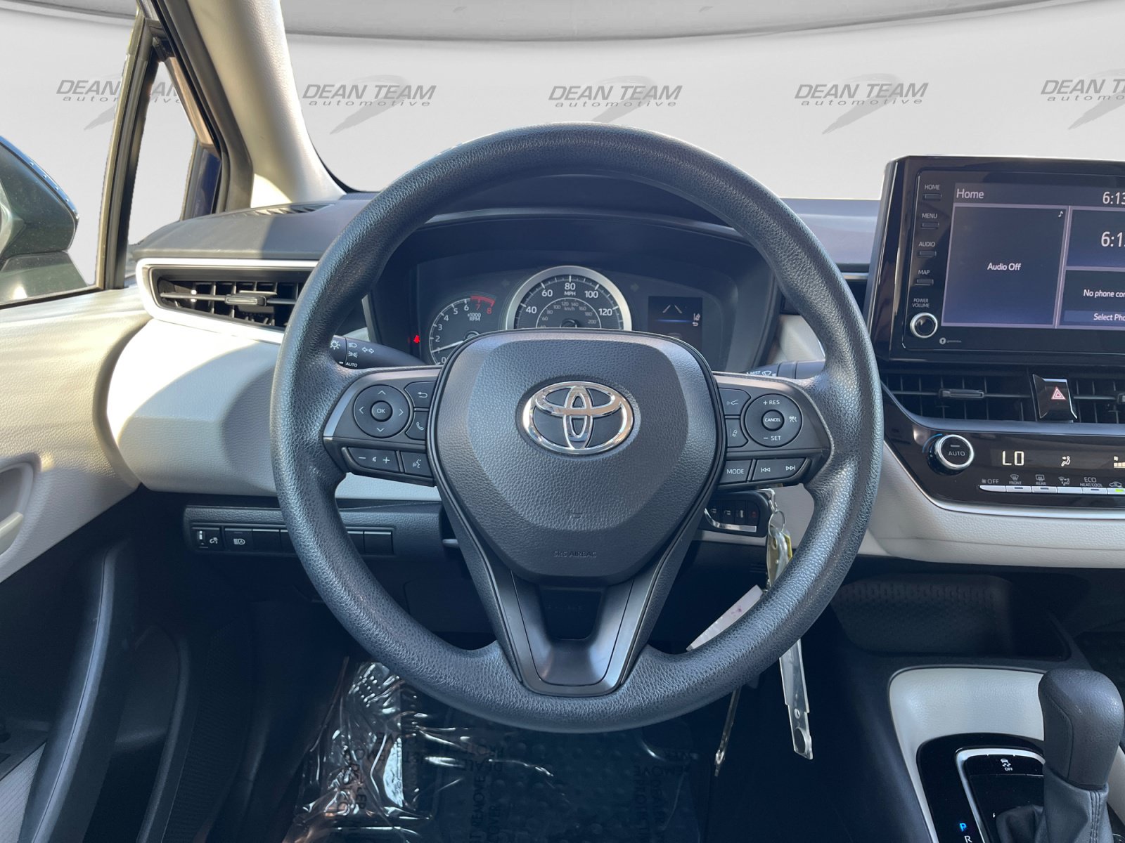 Used 2022 Toyota Corolla LE FWD image 14