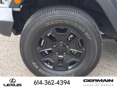 Used 2015 Jeep Wrangler Sport AWD/4WD image 13