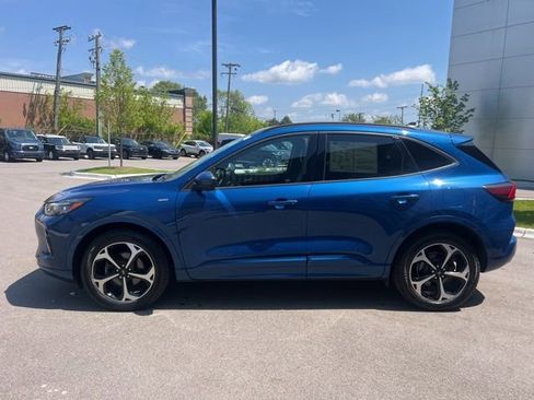 Used 2023 Ford Escape ST-Line Elite w/ Premium Technology Package AWD/4WD image 8