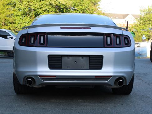 Used 2013 Ford Mustang GT RWD image 6