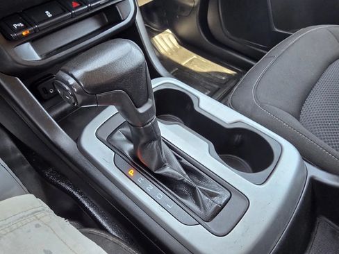 Used 2021 Chevrolet Colorado LT w/ Fleet Safety Package RWD image 18