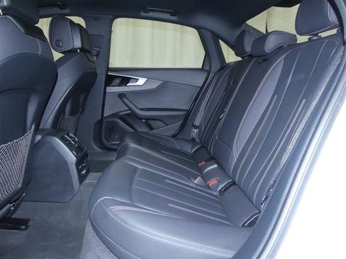 Used 2022 Audi A4 2.0T Premium Plus image 25