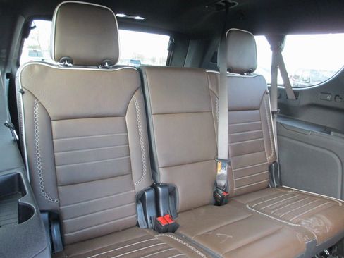 Certified 2025 GMC Yukon XL Denali Ultimate image 27