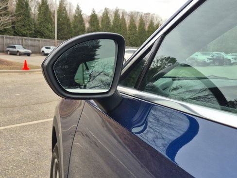 Used 2023 Buick Envision Essence image 36