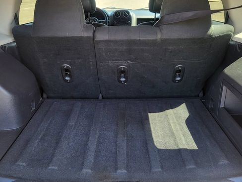 Used 2014 Jeep Patriot Latitude FWD image 14