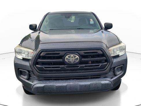Used 2018 Toyota Tacoma SR RWD image 2