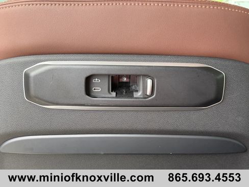 Used 2023 BMW X7 xDrive40i w/ Premium Package AWD/4WD image 19