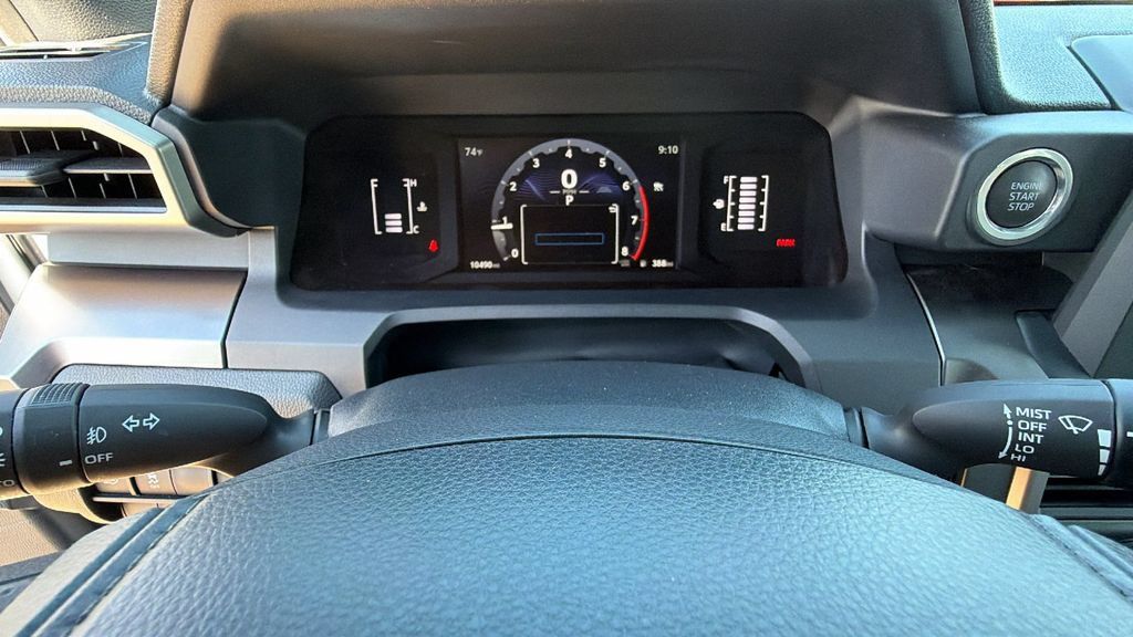 Used 2025 Toyota 4Runner SR5 AWD/4WD image 21
