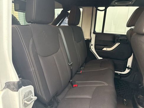 Used 2013 Jeep Wrangler Unlimited Sahara w/ Connectivity Group image 27