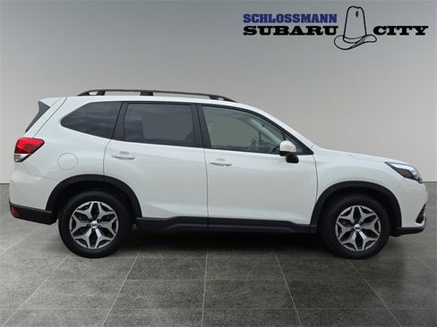 Certified 2023 Subaru Forester Premium image 10