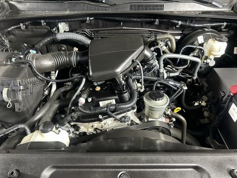 Used 2020 Toyota Tacoma SR5 RWD image 11