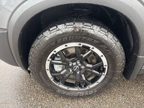 Used 2025 Nissan Pathfinder Rock Creek image 12