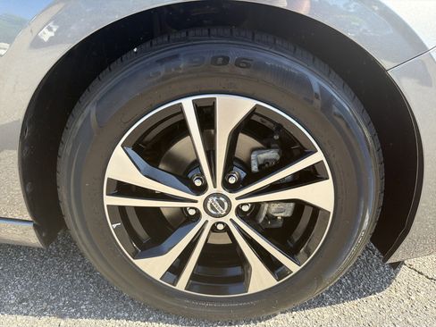Used 2023 Nissan Sentra SV FWD image 22