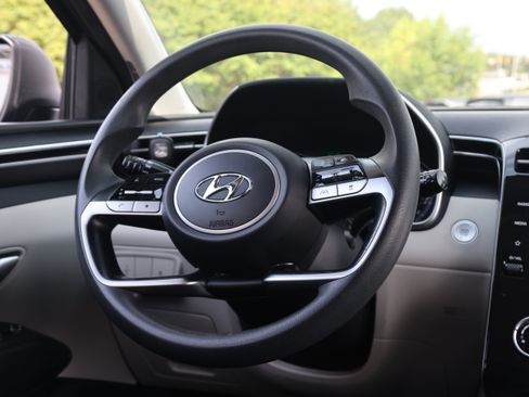 Used 2022 Hyundai Tucson SEL FWD image 6