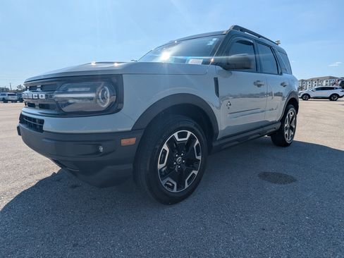 Used 2023 Ford Bronco Sport Outer Banks image 9