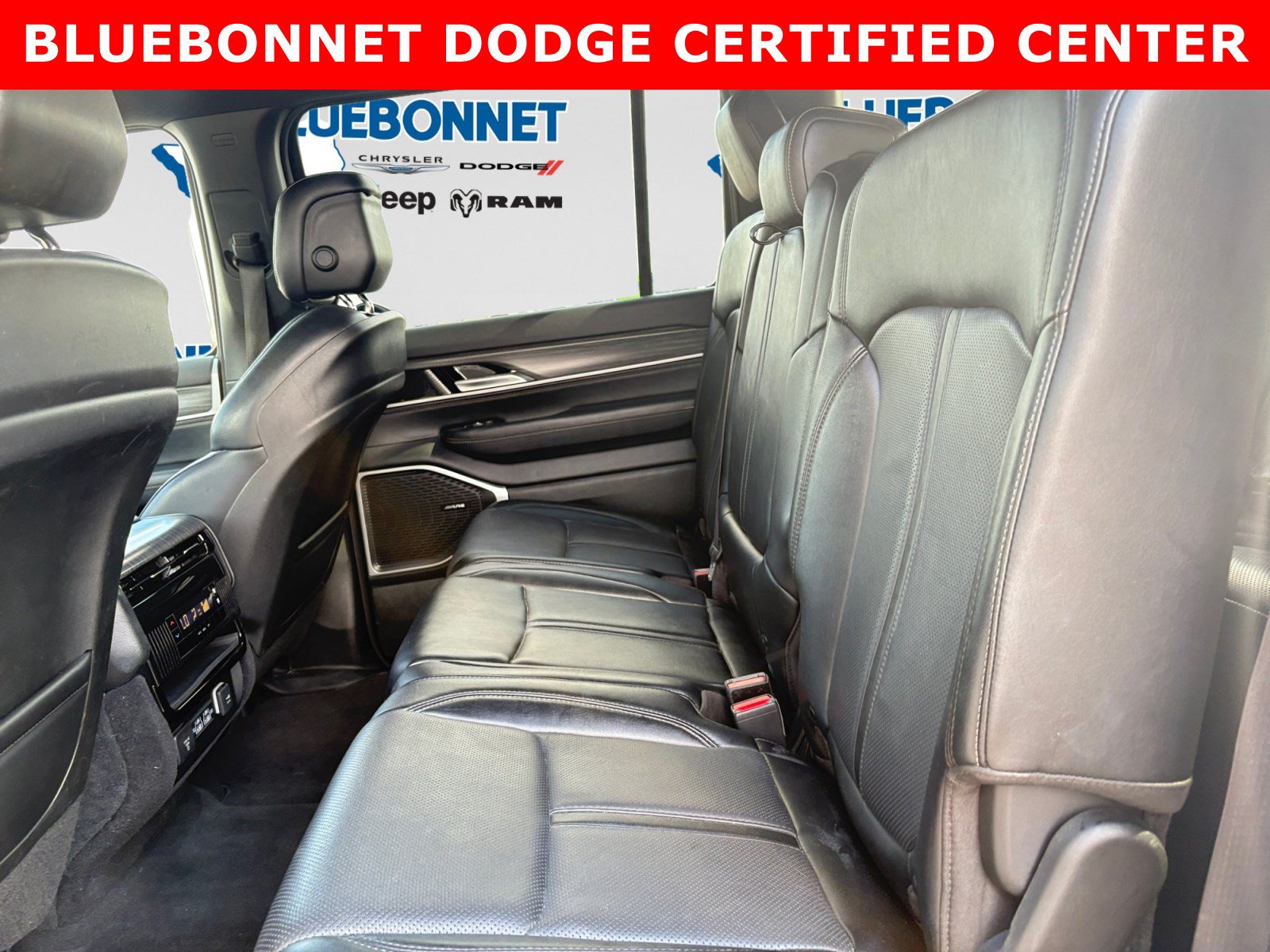 Used 2024 Jeep Wagoneer Series II RWD image 21