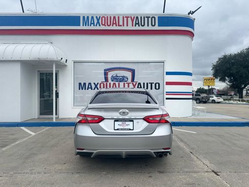 Used 2018 Toyota Camry SE image 28