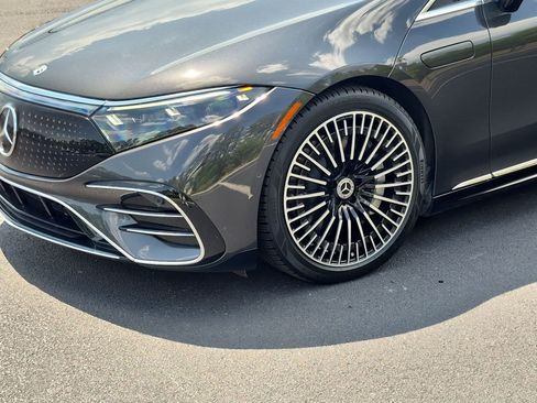 Certified 2022 Mercedes-Benz EQS 580 4MATIC Sedan image 6