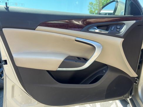 Used 2016 Buick Regal FWD image 32