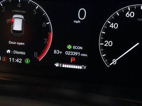 Used 2024 Honda Pilot Touring image 24