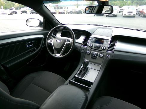 Used 2015 Ford Taurus SEL AWD/4WD image 20