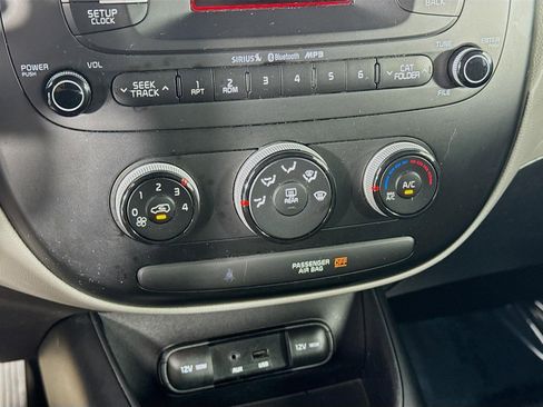 Used 2014 Kia Soul BASE image 15