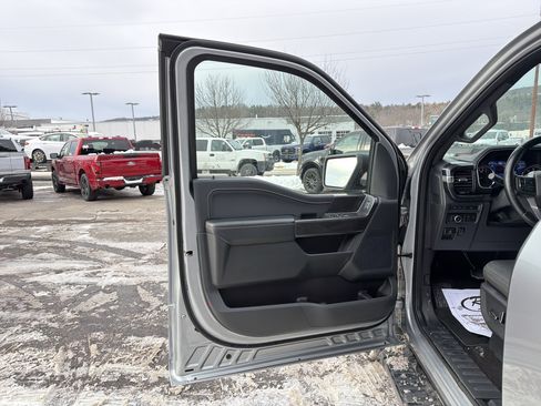 Certified 2021 Ford F150 XLT w/ Equipment Group 302A High image 11