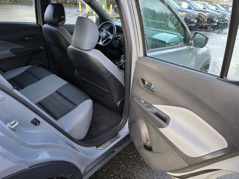 Used 2023 Nissan Kicks SR w/ SR Premium Package image 13