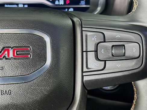 Used 2023 GMC Yukon AT4 AWD/4WD image 13